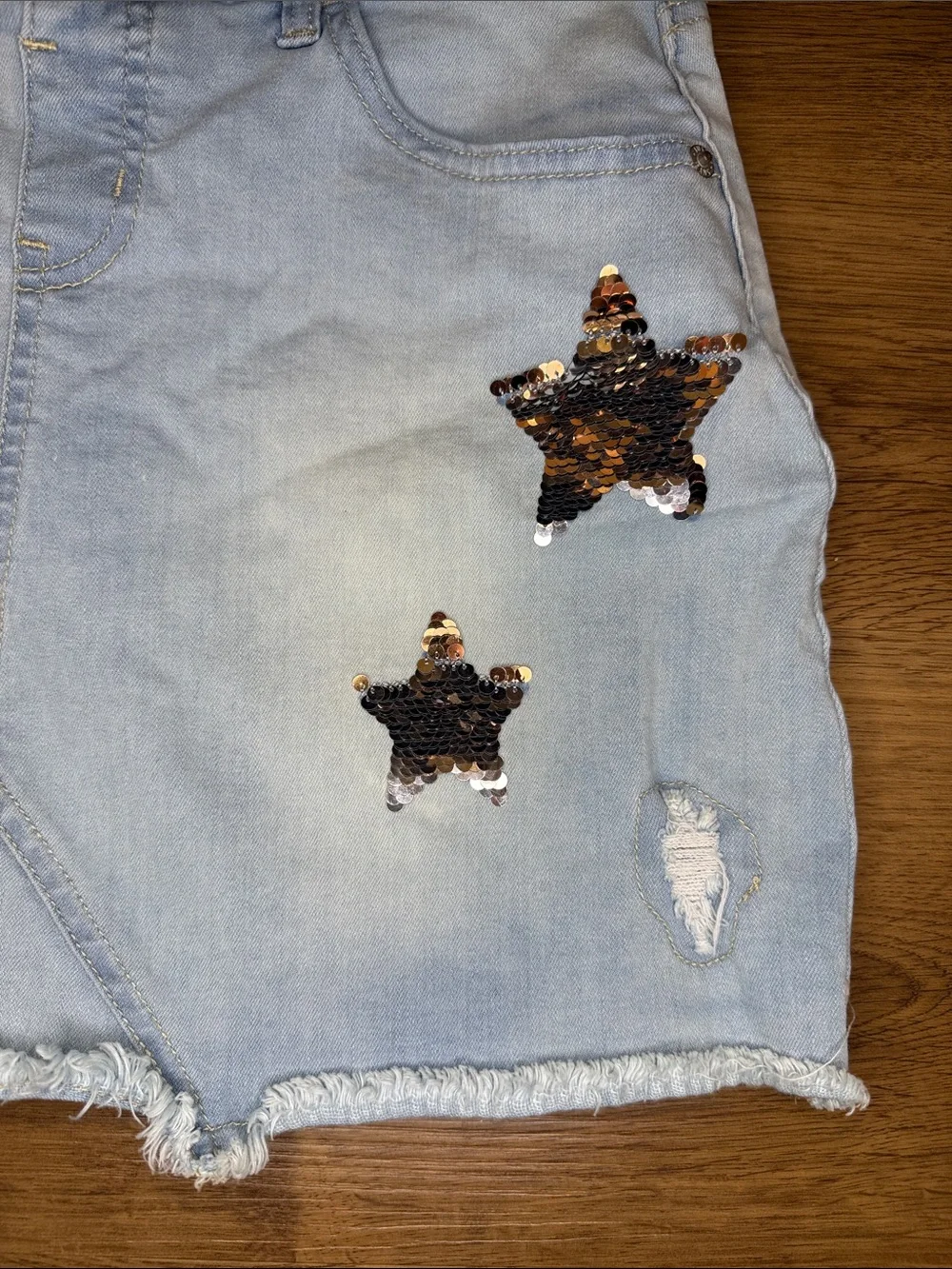Justice Light Wash Denim Skort GIRLS 20 Distressed Sequins Stars Pull On Raw Hem